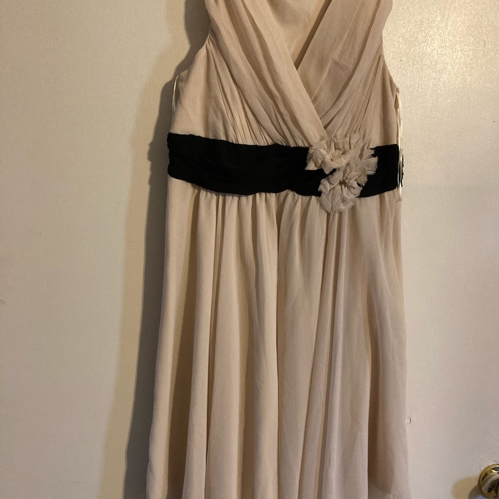 Dress - Picture 1 of 11